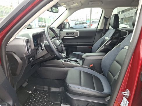 Used 2025 Ford Bronco Sport Outer Banks w/ Outer Banks Tech Package+ AWD/4WD image 13