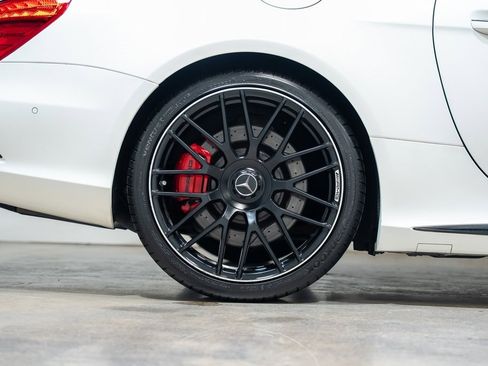 Used 2017 Mercedes-Benz SL 63 AMG image 30