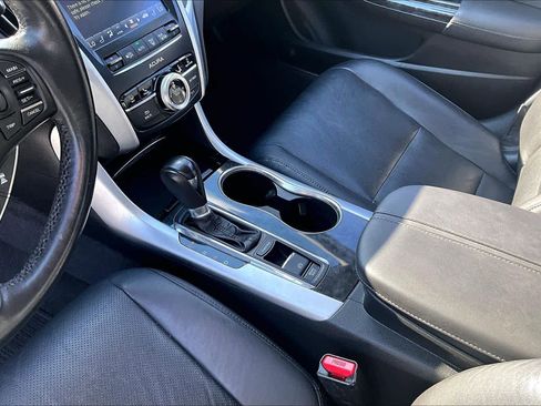 Used 2018 Acura TLX w/ Technology Package FWD image 16