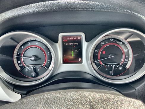 Used 2018 Dodge Journey SE FWD image 2