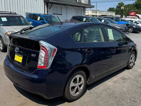 Used 2015 Toyota Prius Two FWD image 4