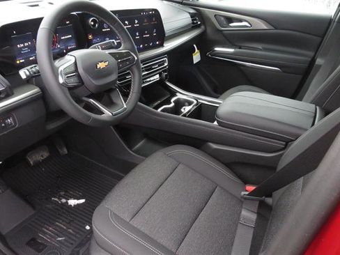 New 2026 Chevrolet Traverse LT w/ Sun and Wheel Package image 15