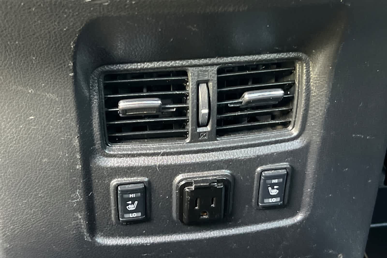 Used 2016 Nissan Titan Platinum Reserve AWD/4WD image 14