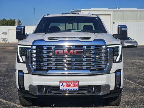 Used 2024 GMC Sierra 3500 Denali w/ Denali Reserve Package image 2