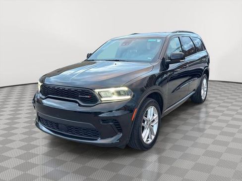 Used 2024 Dodge Durango GT image 3