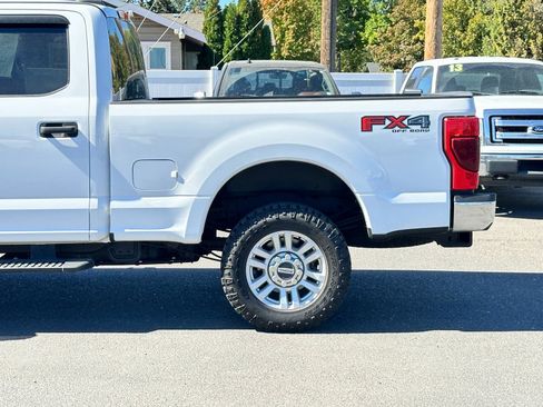 Used 2021 Ford F250 XLT w/ FX4 Off-Road Package image 9