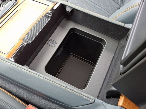 Used 2024 Jeep Grand Wagoneer Series III image 27