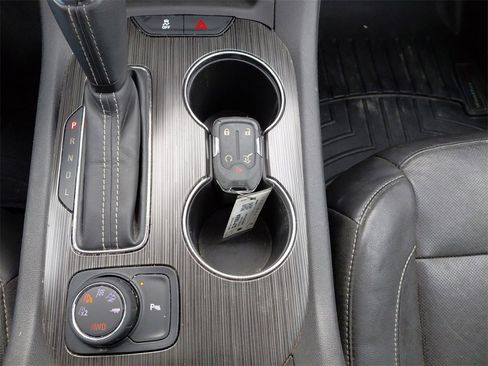 Used 2018 GMC Acadia SLT image 38