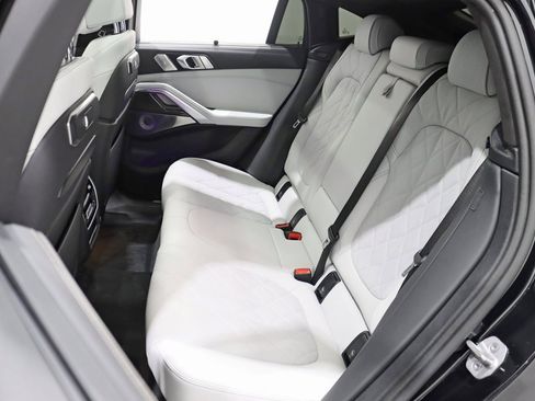 Used 2024 BMW X6 M60i image 35