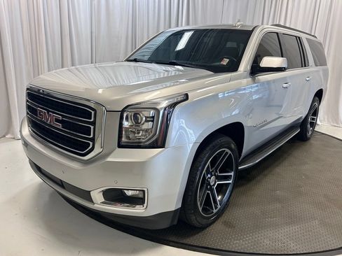 Used 2016 GMC Yukon XL SLT w/ Open Road Package AWD/4WD image 27
