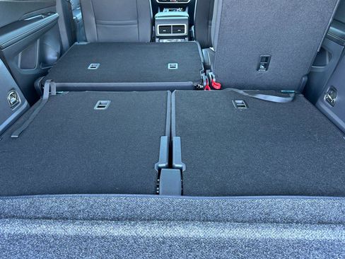 New 2026 Volkswagen Atlas SE FWD image 15