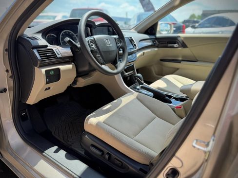 Used 2016 Honda Accord EX image 8