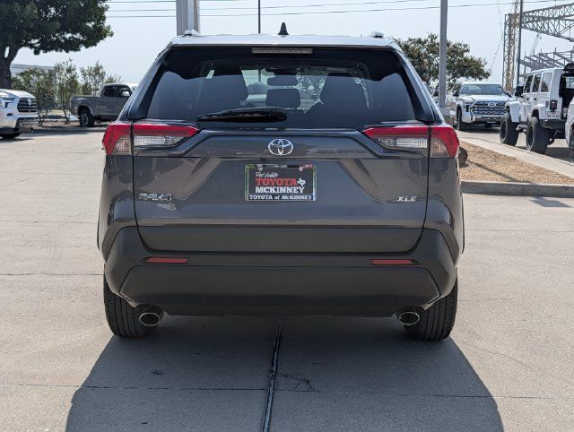 Used 2025 Toyota RAV4 XLE FWD image 6