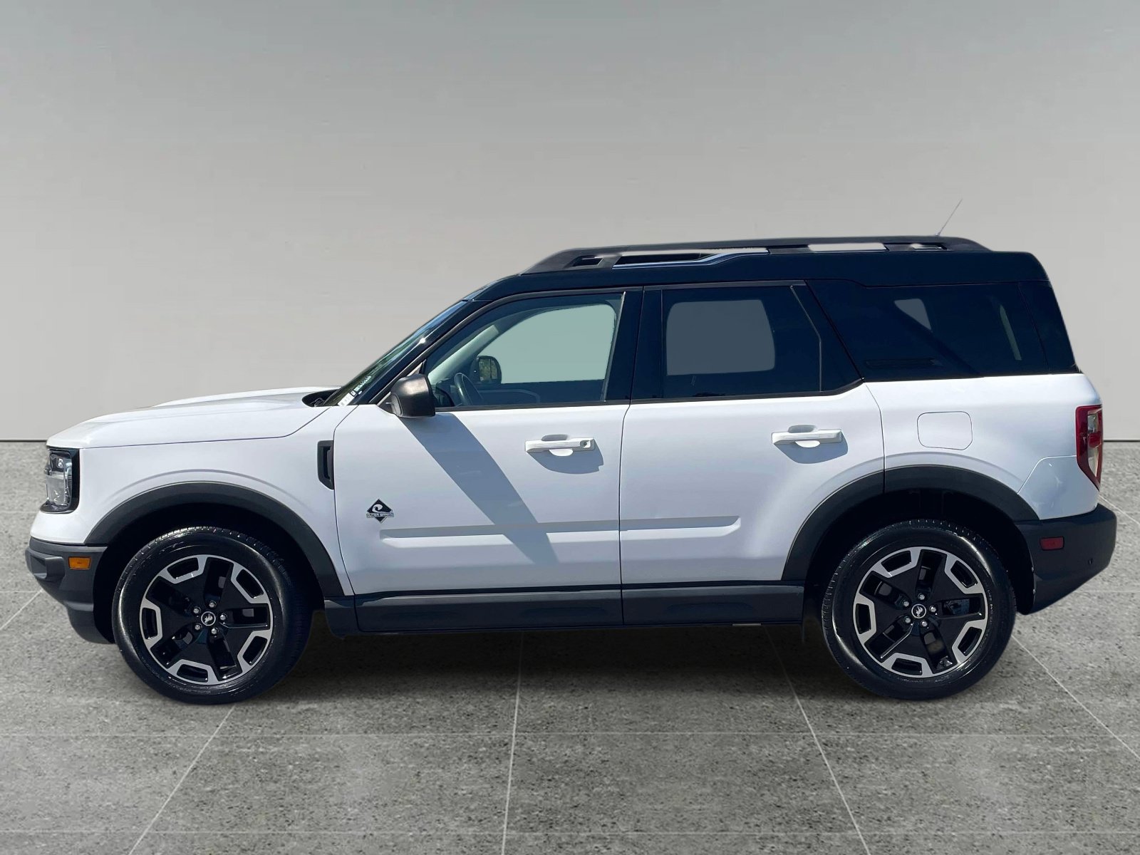Used 2022 Ford Bronco Sport Outer Banks AWD/4WD image 2
