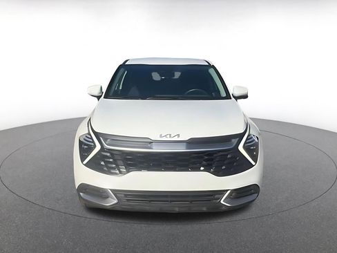 Used 2025 Kia Sportage LX image 4