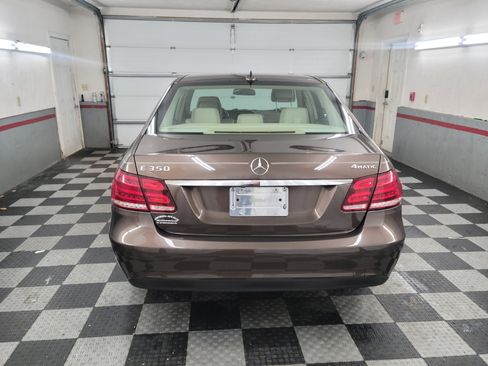 Used 2014 Mercedes-Benz E 350 4MATIC Sedan w/ Premium 1 Package image 4