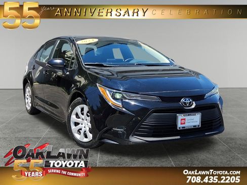 Certified 2024 Toyota Corolla LE FWD image 1