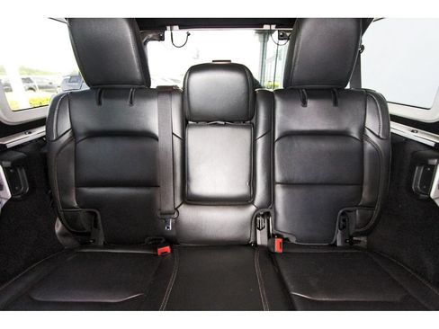 Used 2022 Jeep Wrangler Unlimited Rubicon w/ Xtreme Recon 35" Tire Package AWD/4WD image 14