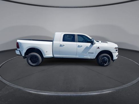 New 2026 RAM 3500 Laramie AWD/4WD image 9