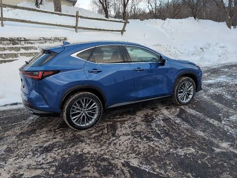 Used 2025 Lexus NX 350 AWD w/ Accessory Package (K3) image 3