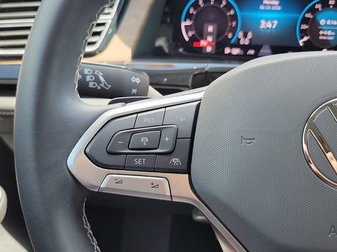 Used 2024 Volkswagen Atlas SE FWD image 20