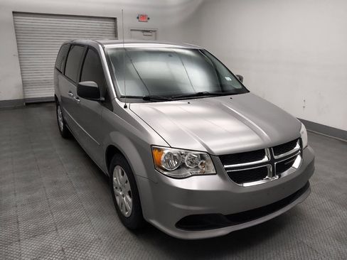 Used 2017 Dodge Grand Caravan SE w/ Power Window Group FWD image 13