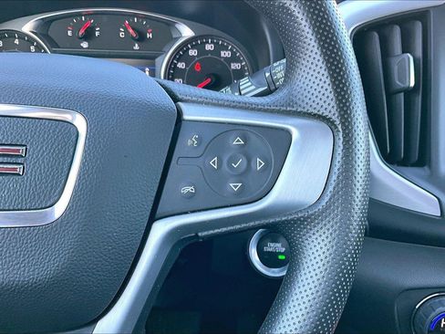 Used 2023 GMC Terrain SLE w/ Driver Convenience Package image 20