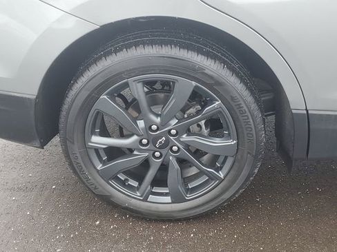 Used 2023 Chevrolet Equinox RS image 5