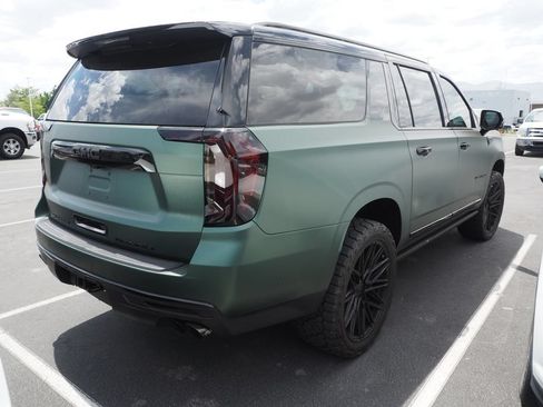 Used 2024 GMC Yukon XL Denali Ultimate AWD/4WD image 4
