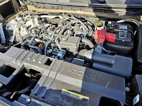 New 2026 Nissan Kicks SR image 18