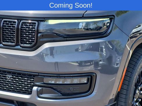 Used 2024 Jeep Wagoneer Series II AWD/4WD image 10
