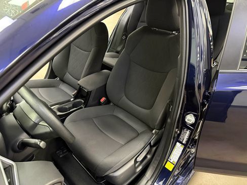 Used 2022 Toyota Corolla LE FWD image 8