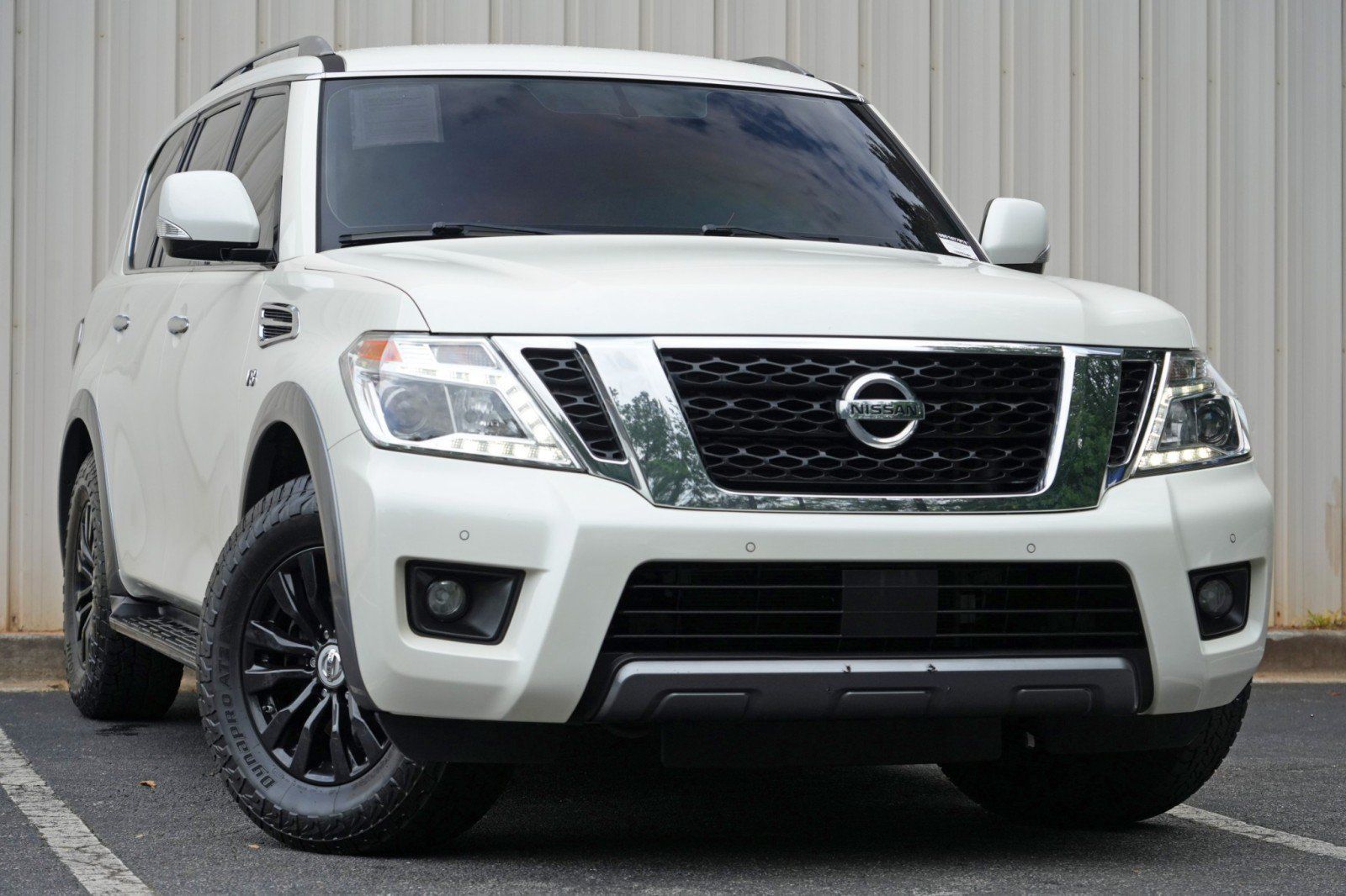 Used 2019 Nissan Armada SV w/ Driver Package RWD image 2