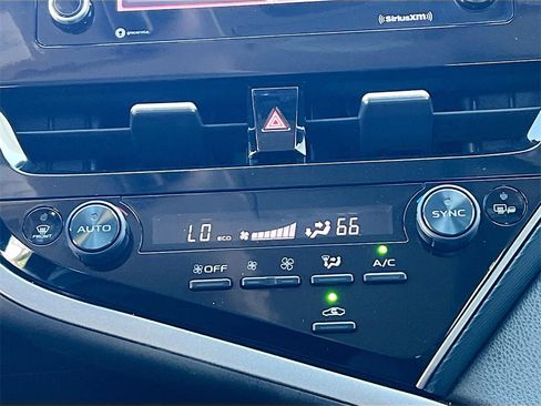 Used 2024 Toyota Camry SE image 15