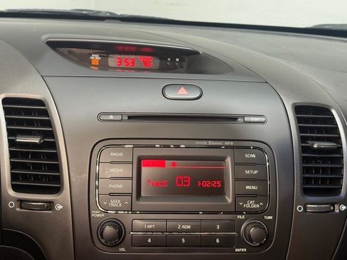Used 2016 Kia Forte LX FWD image 14