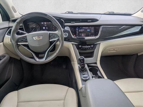 Used 2022 Cadillac XT6 Premium Luxury w/ Technology Package image 19