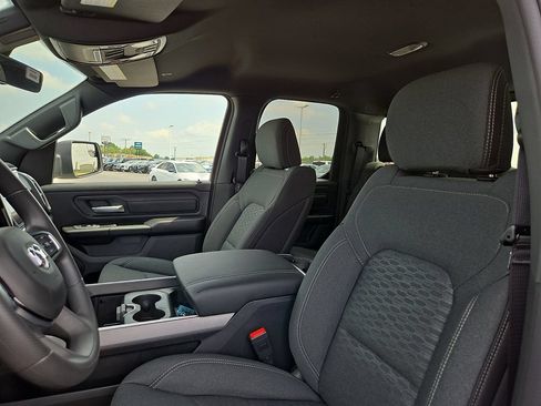 New 2026 RAM 1500 Express AWD/4WD image 14
