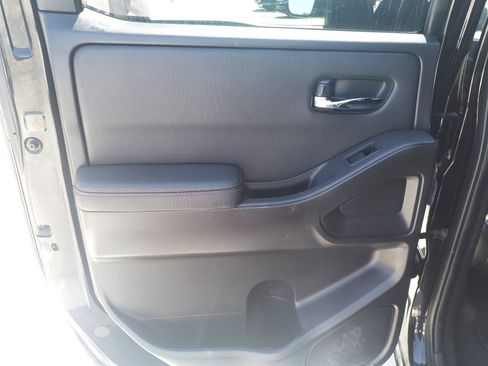 Used 2024 Nissan Frontier PRO-4X AWD/4WD image 16