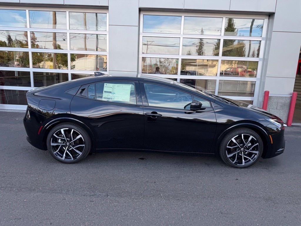 New 2027 Toyota Prius Plug-In Hybrid w/ Limited Premium Package FWD image 8