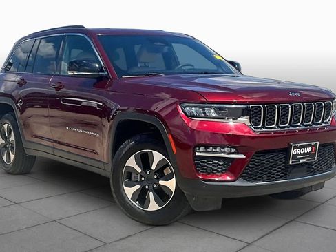 Used 2022 Jeep Grand Cherokee Limited 4xe w/ Luxury Tech Group II AWD/4WD image 3