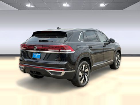 New 2026 Volkswagen Atlas Cross Sport SEL AWD/4WD image 9