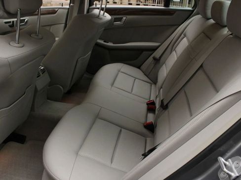 Used 2012 Mercedes-Benz E 350 4MATIC Sedan image 22