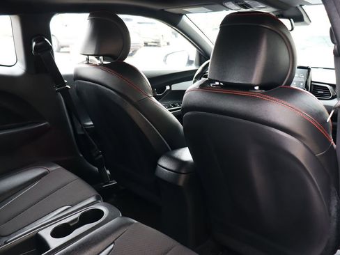 Used 2019 Hyundai Veloster Turbo FWD image 28