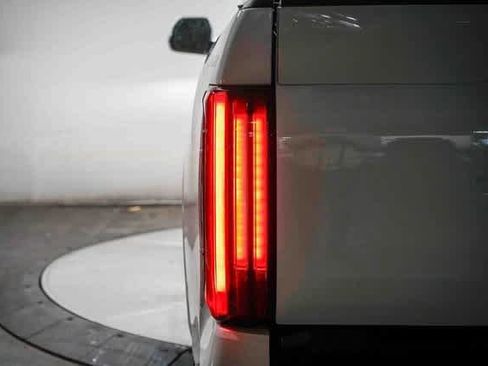 Used 2022 Toyota Tundra SR5 image 9