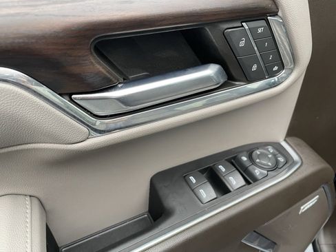 Used 2023 GMC Sierra 1500 SLT w/ SLT Premium Package image 12