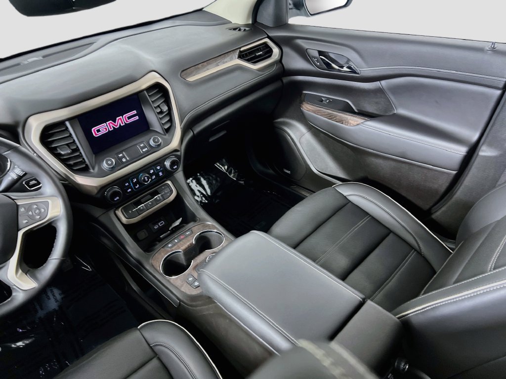 Certified 2023 GMC Acadia Denali w/ Denali Ultimate Package AWD/4WD image 24