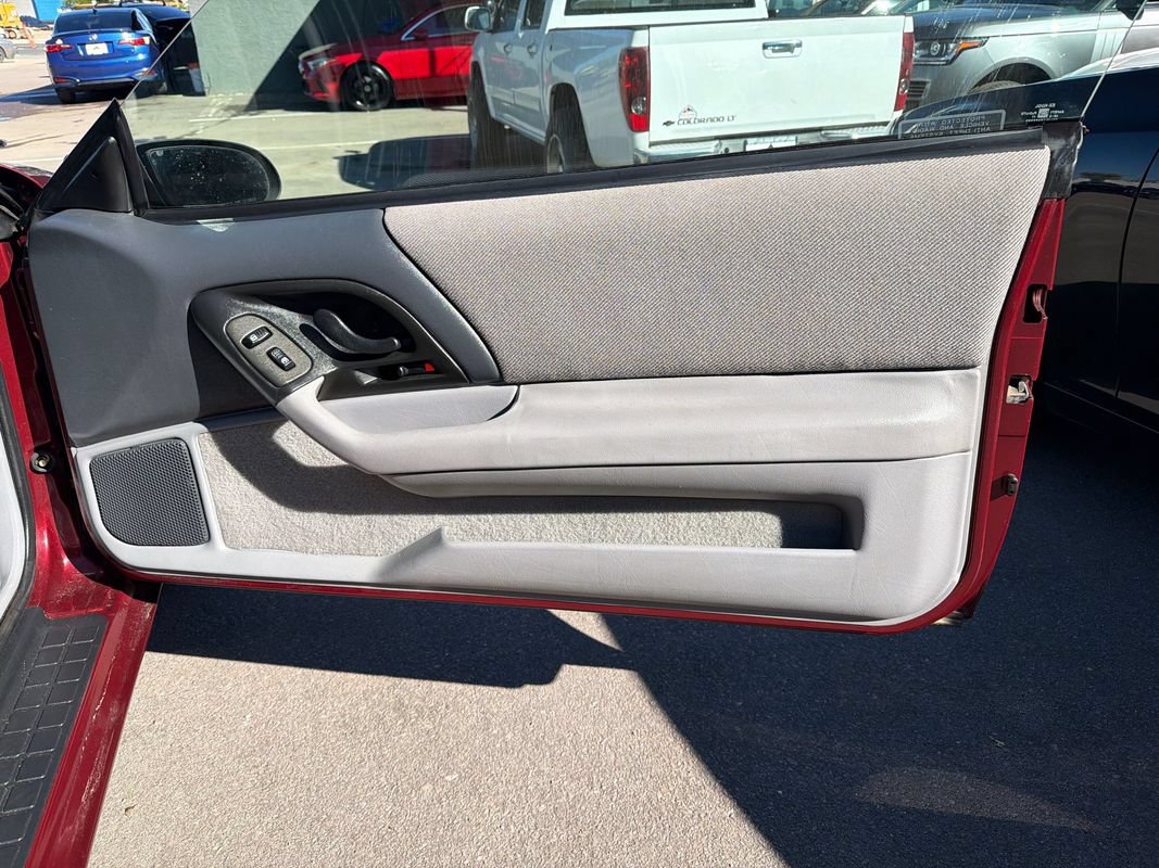 Used 1994 Chevrolet Camaro Z28 RWD image 14