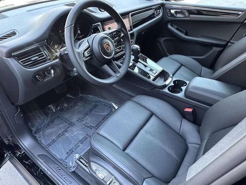Used 2026 Porsche Macan AWD/4WD image 11