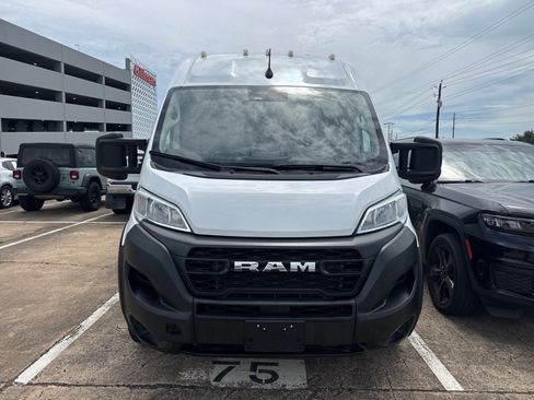 Used 2023 RAM ProMaster 2500 FWD image 2