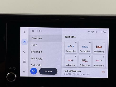 Used 2024 Toyota Highlander XLE image 31